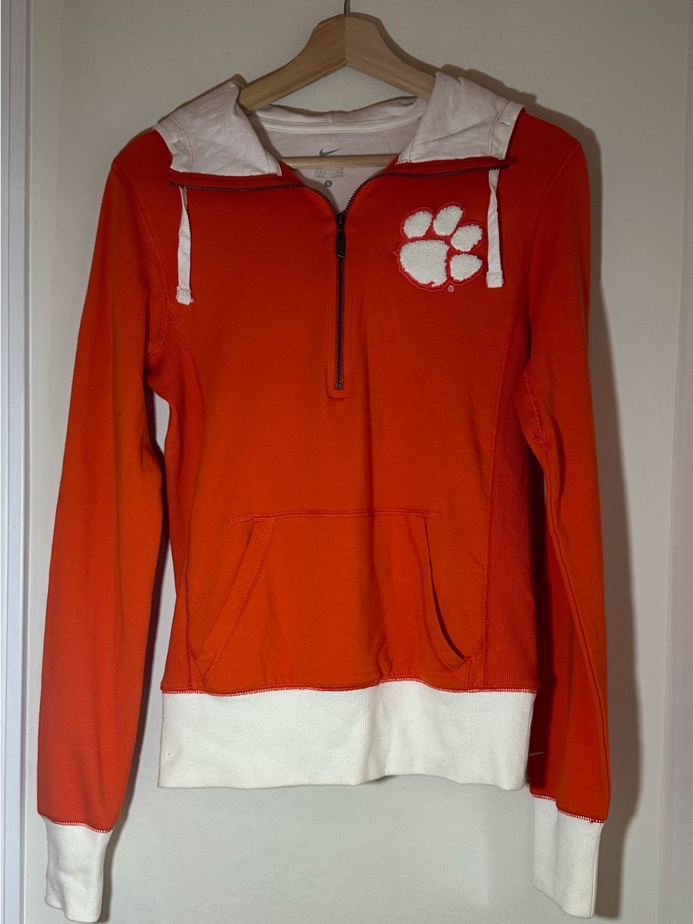 Nike Women's Clemson Tigers 1/2 Zip Performance Pullover Hoodie. Size Small